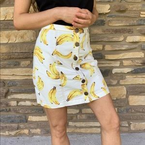 NWT URBAN OUTFITTERS WHITE DENIM BANANA SKIRT